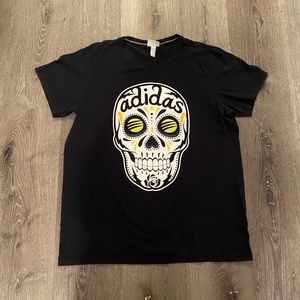 Adidas Día de los muertos Shirt